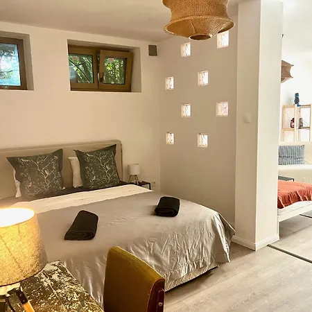 Wildrose Semesterbostad *