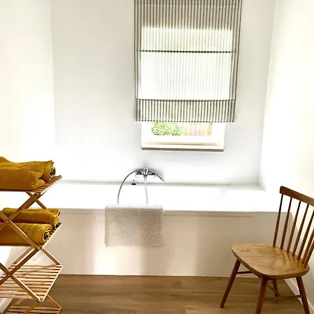 Semesterbostad Wildrose *