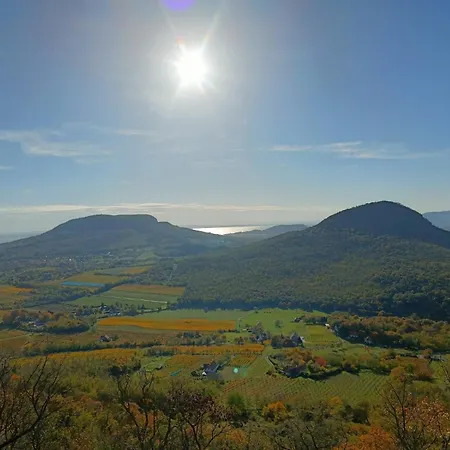 Wildrose Semesterbostad *